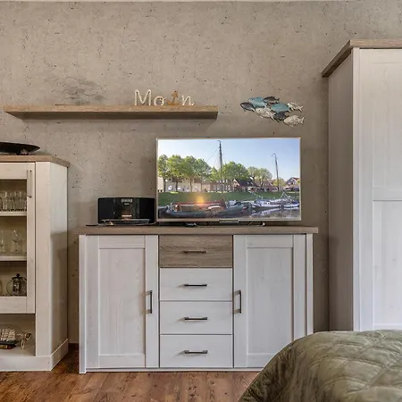 50181 Apartment *